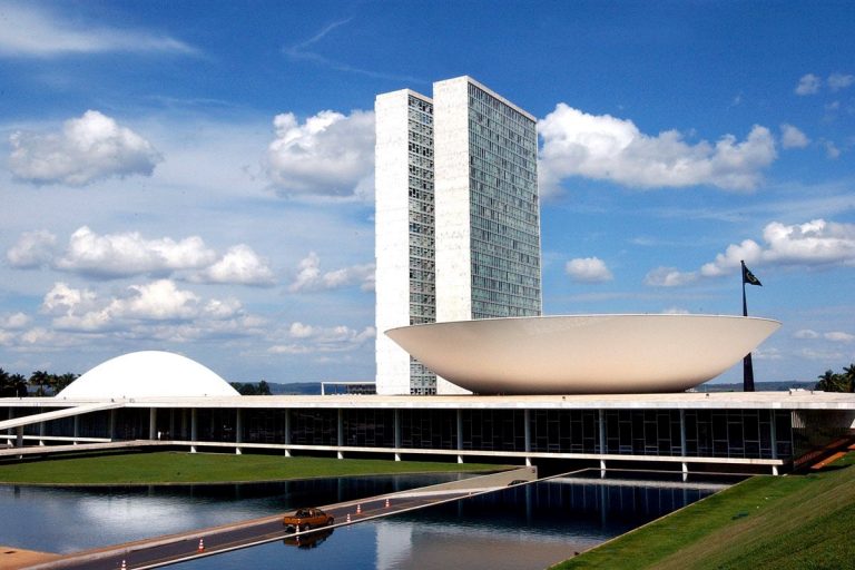 Oscar Niemeyer | Free and sensual curves - Stylish Club
