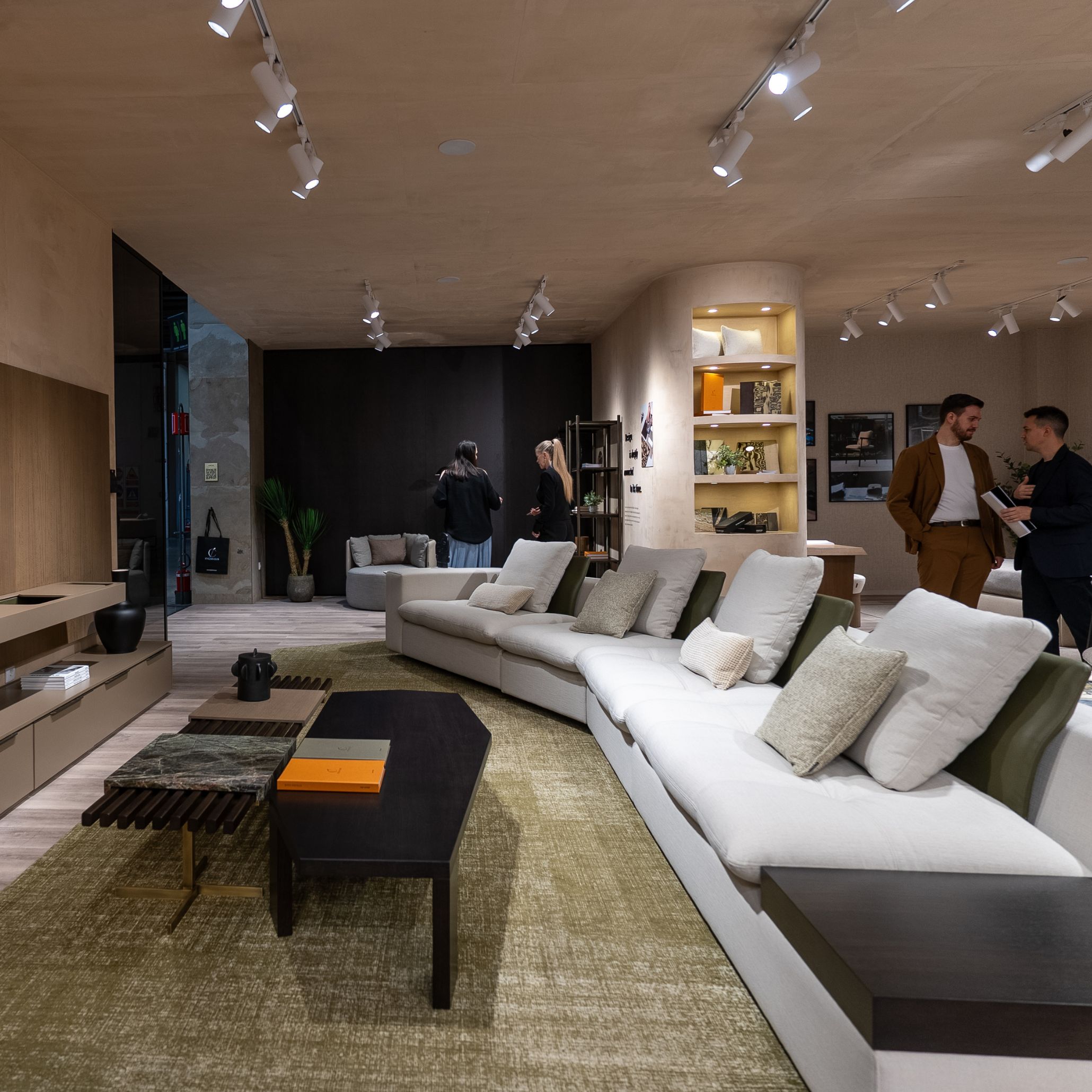 Stylish Club’s Margem Sofa, a sculptural modular piece combining elegance and flexibility for evolving living spaces.