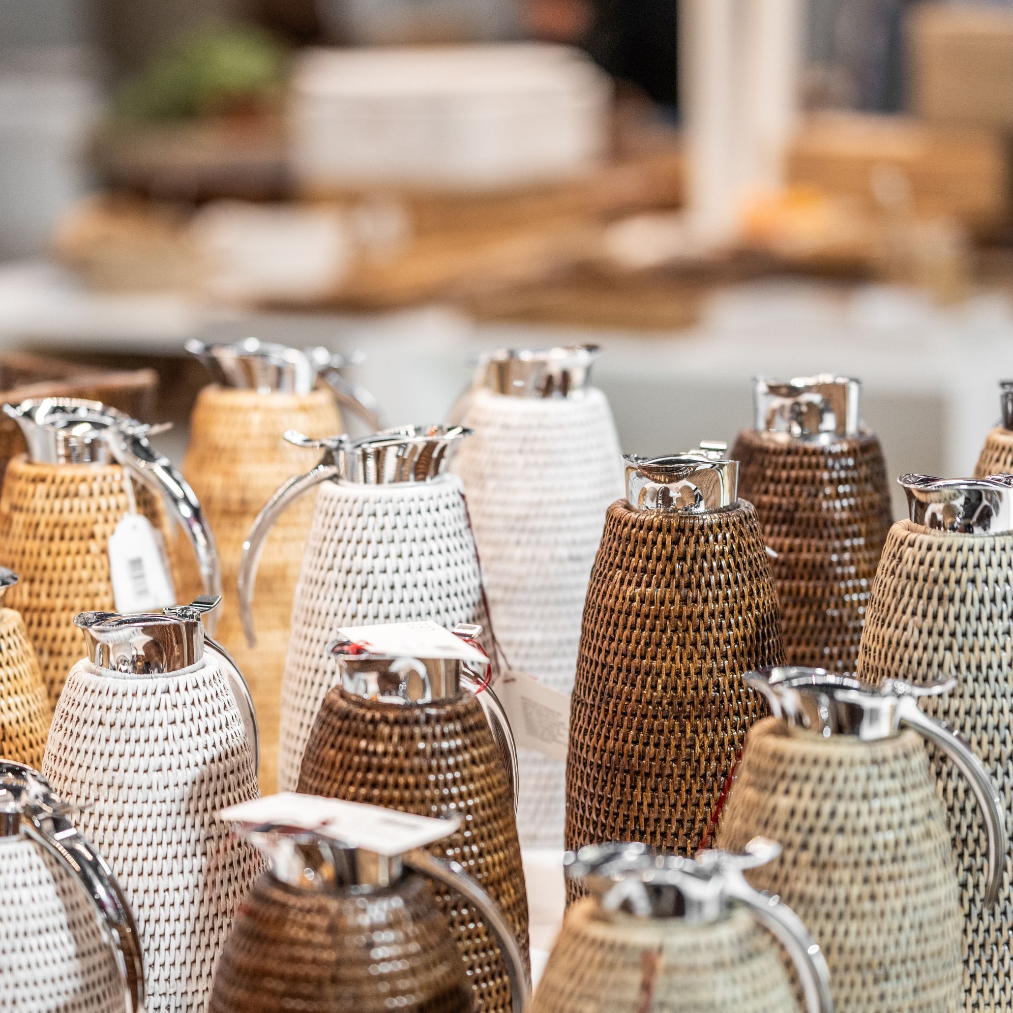 Decorative pieces made of natural materials.