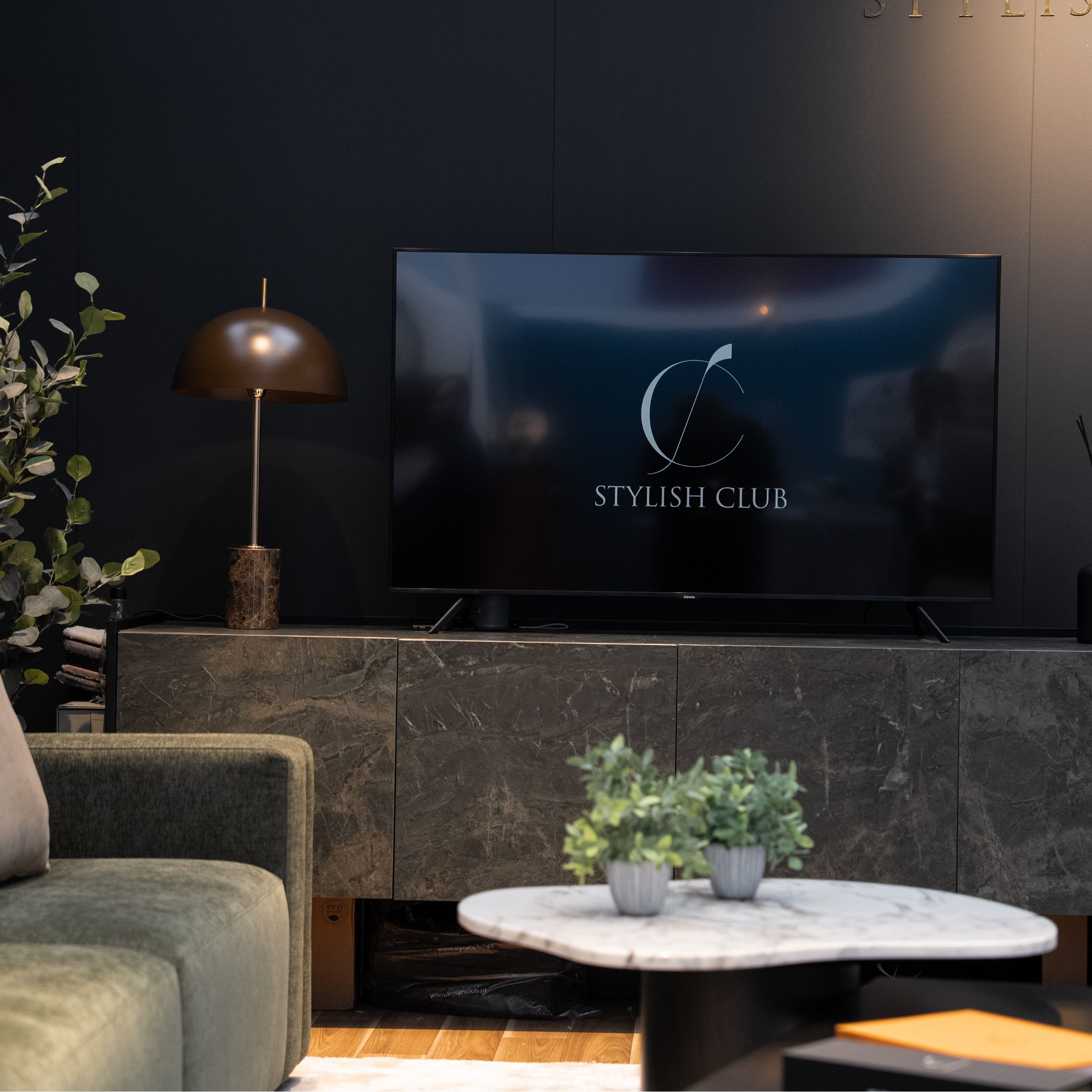 Luxury furniture exhibited ar decorex 2025.